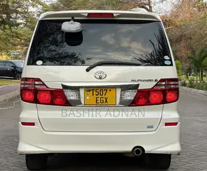 Toyota Alphard 2.4 Petrol FWD 2007 White