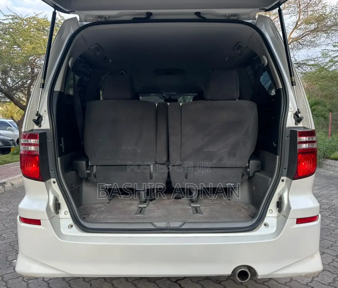 Toyota Alphard 2.4 Petrol FWD 2007 White