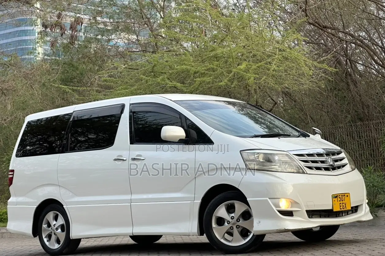 Toyota Alphard 2.4 Petrol FWD 2007 White