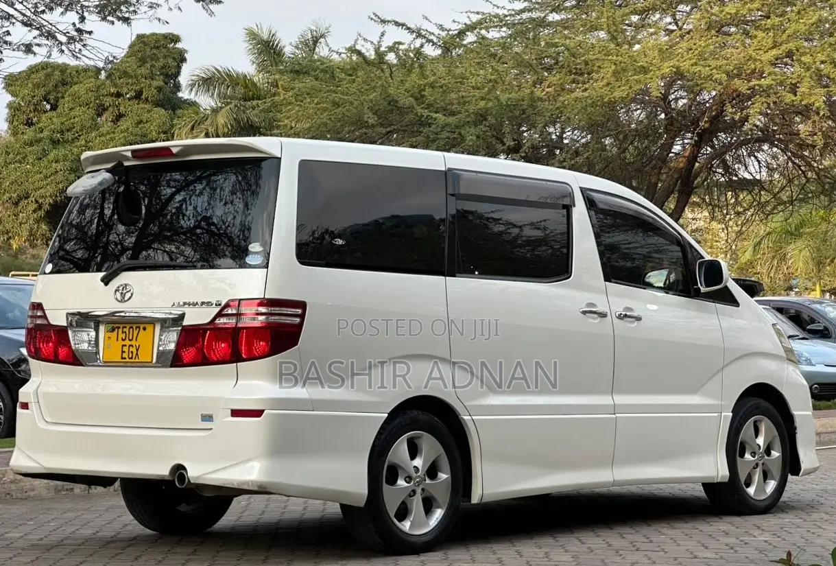 Toyota Alphard 2.4 Petrol FWD 2007 White