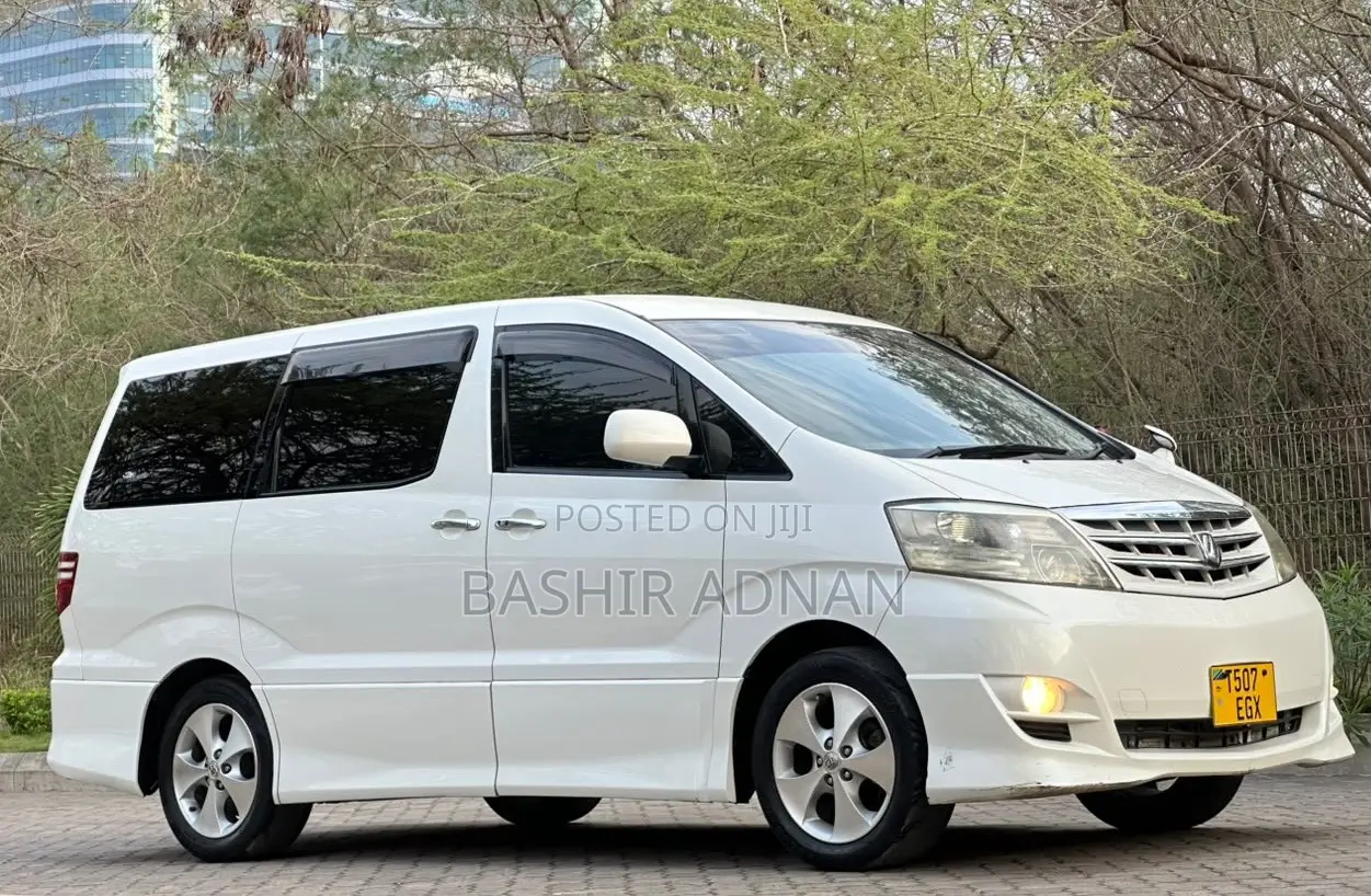 Toyota Alphard 2.4 Petrol FWD 2007 White