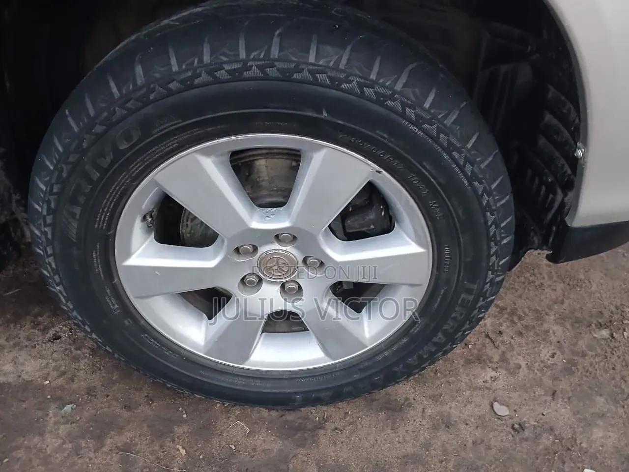 Toyota Harrier 2005 Silver