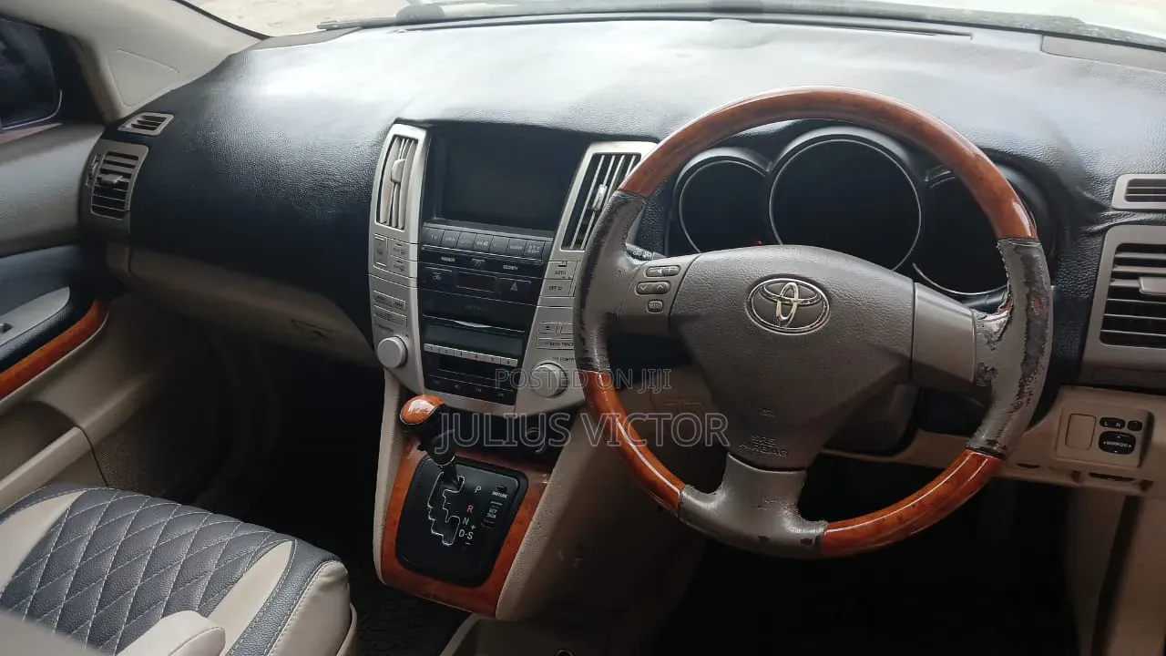 Toyota Harrier 2005 Silver