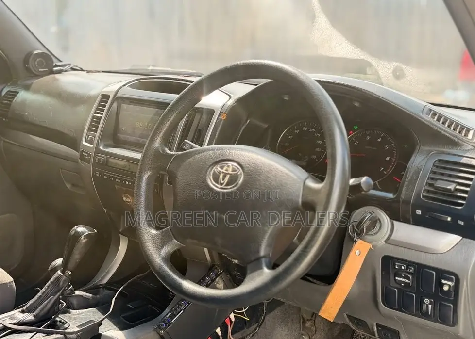 Toyota Land Cruiser Prado 2004 Black