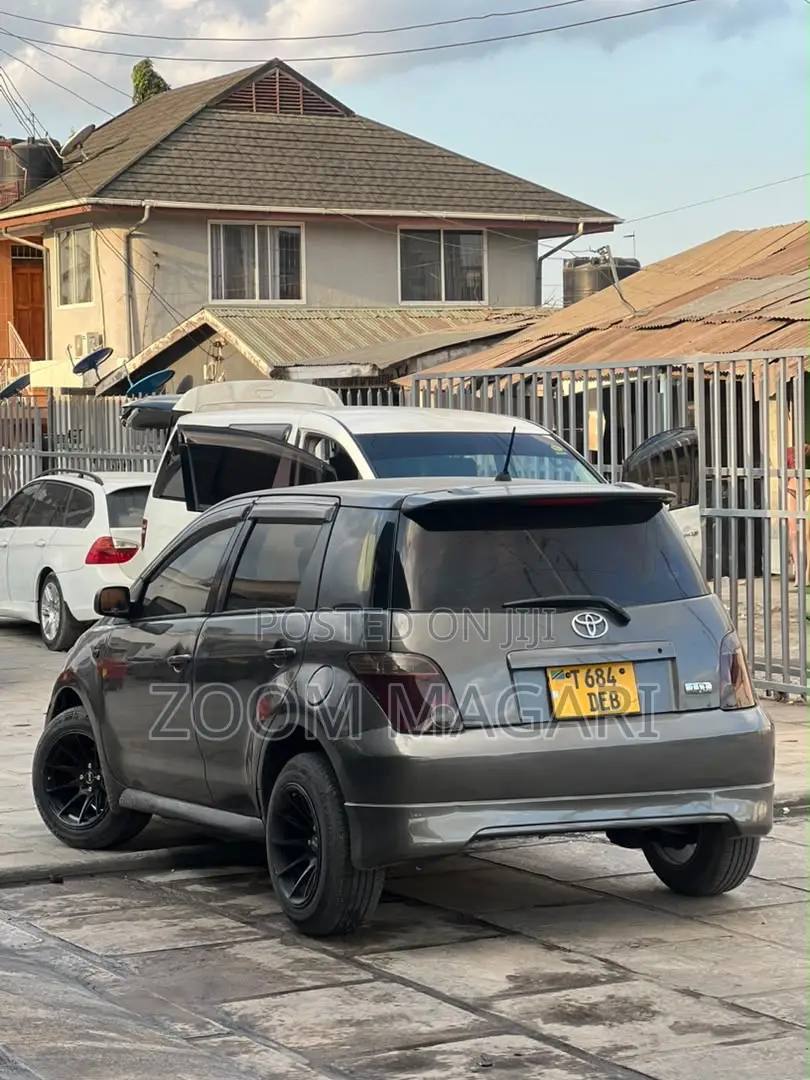 Toyota IST 2006 Gray