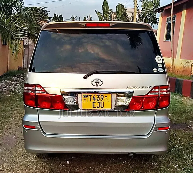 Toyota Alphard 2007 Silver