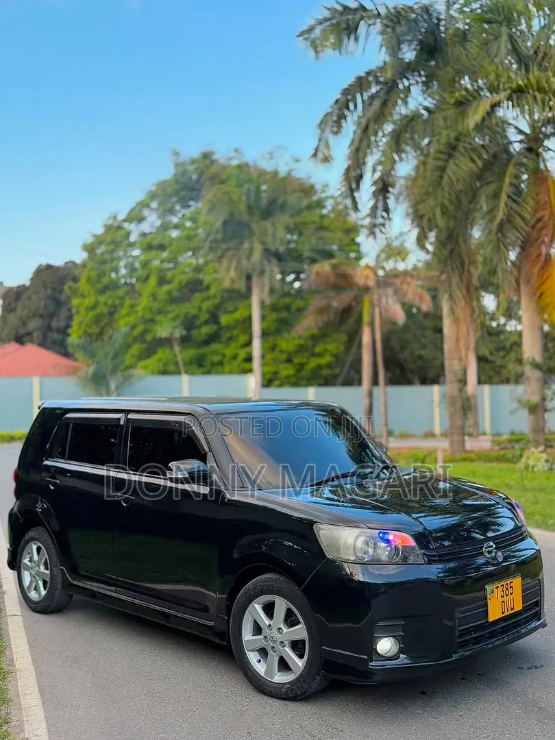 Toyota Corolla Rumion 2009 Black