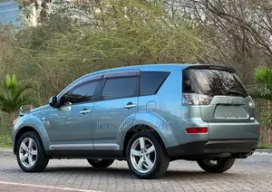 Mitsubishi Outlander 2005 Blue