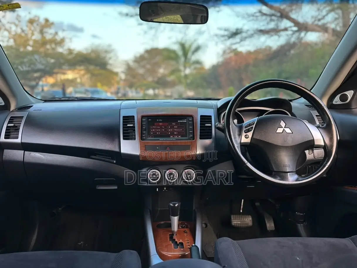 Mitsubishi Outlander 2005 Blue
