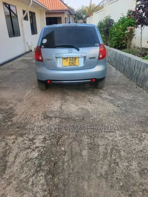 Mazda Verisa 2009 Blue