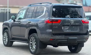 Toyota Land Cruiser 2024 Gray