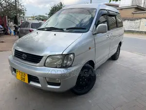 Toyota Noah 2001 Silver