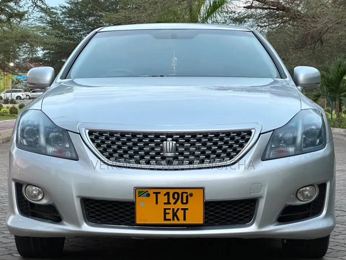 Toyota Crown 2009 Silver