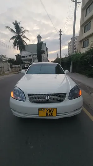 Toyota Mark II 2001 White