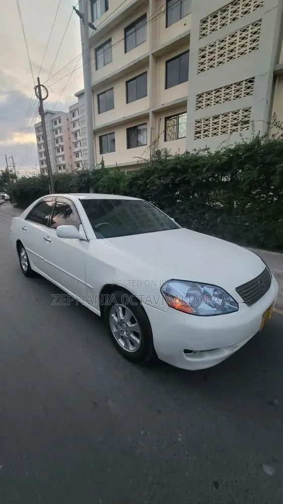 Toyota Mark II 2001 White