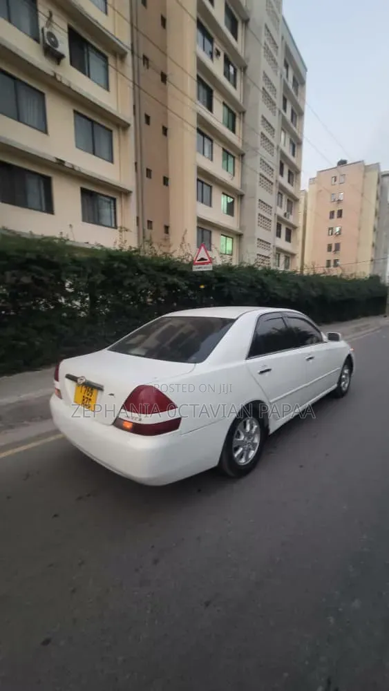 Toyota Mark II 2001 White