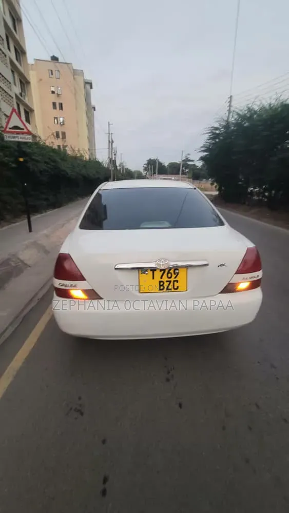 Toyota Mark II 2001 White