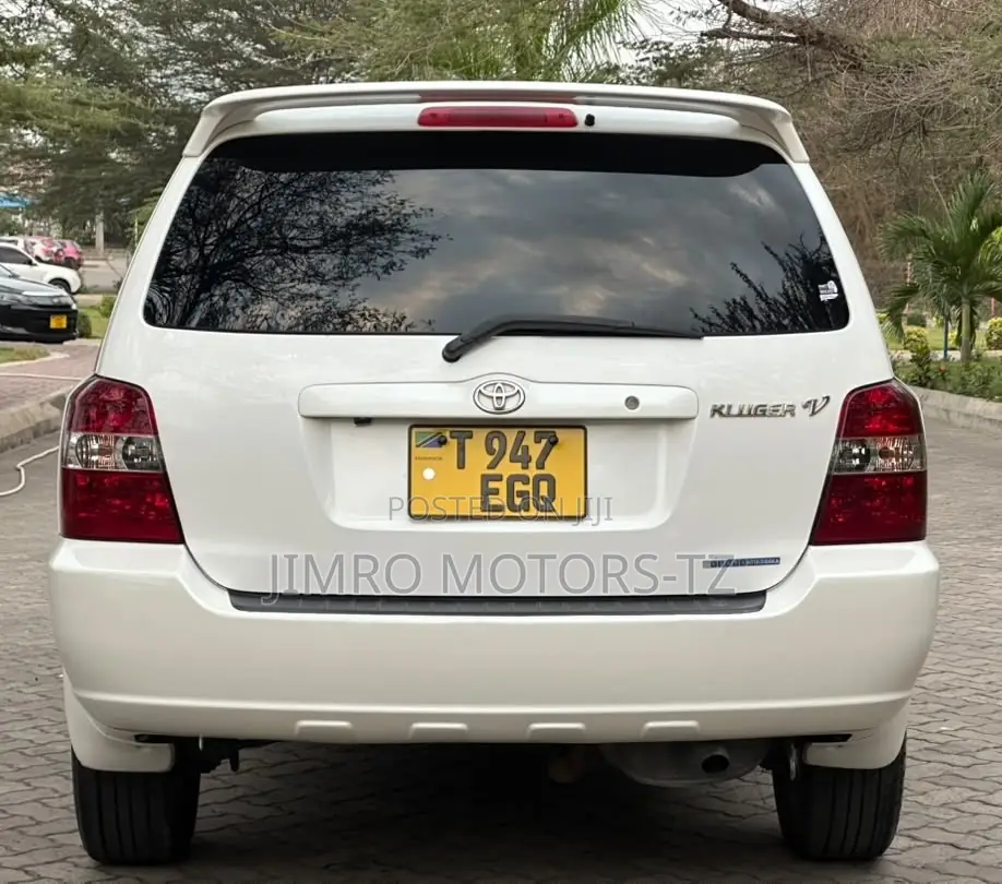 Toyota Kluger 2003 White