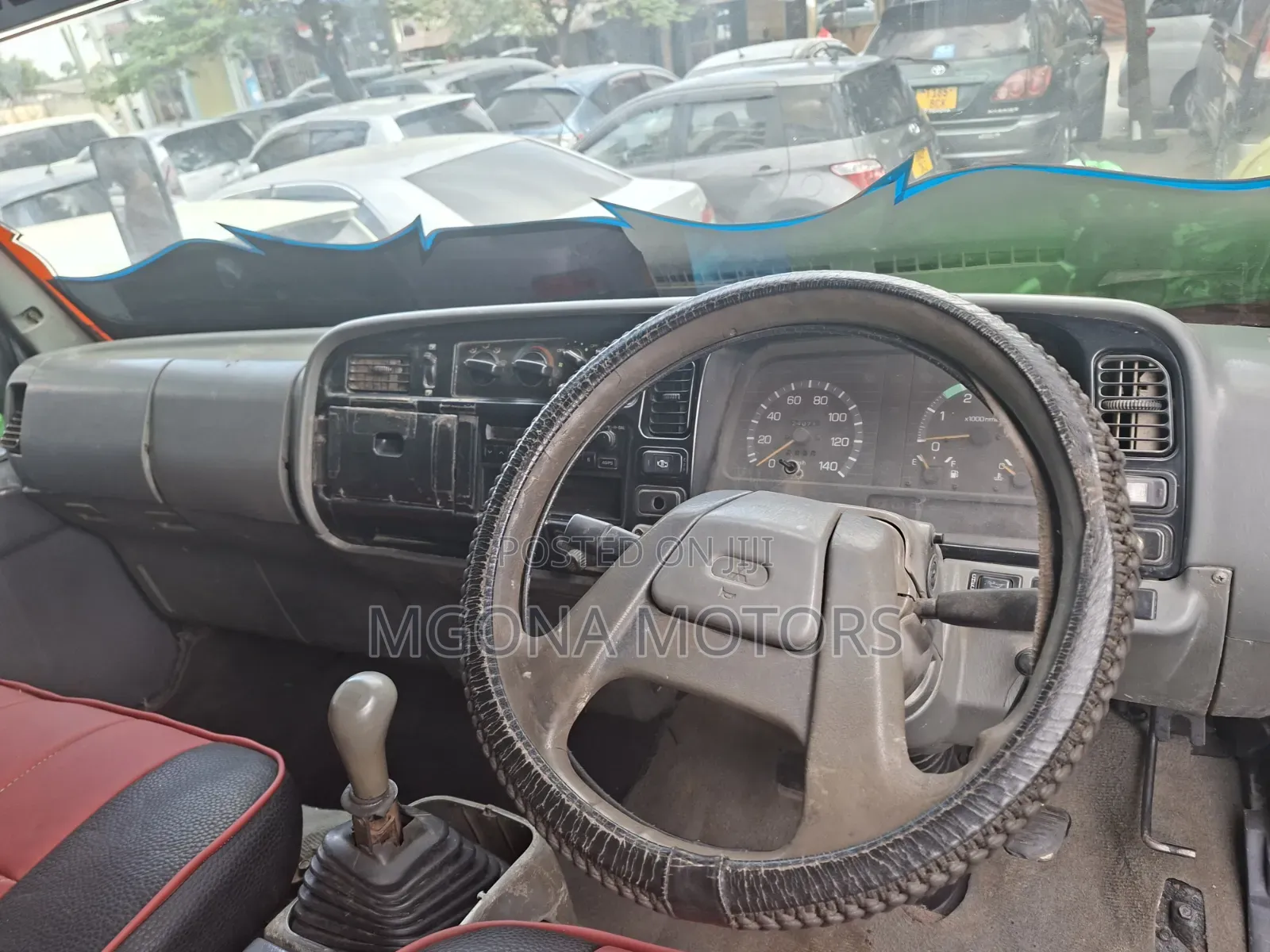Mitsubishi Canter 2000 Green