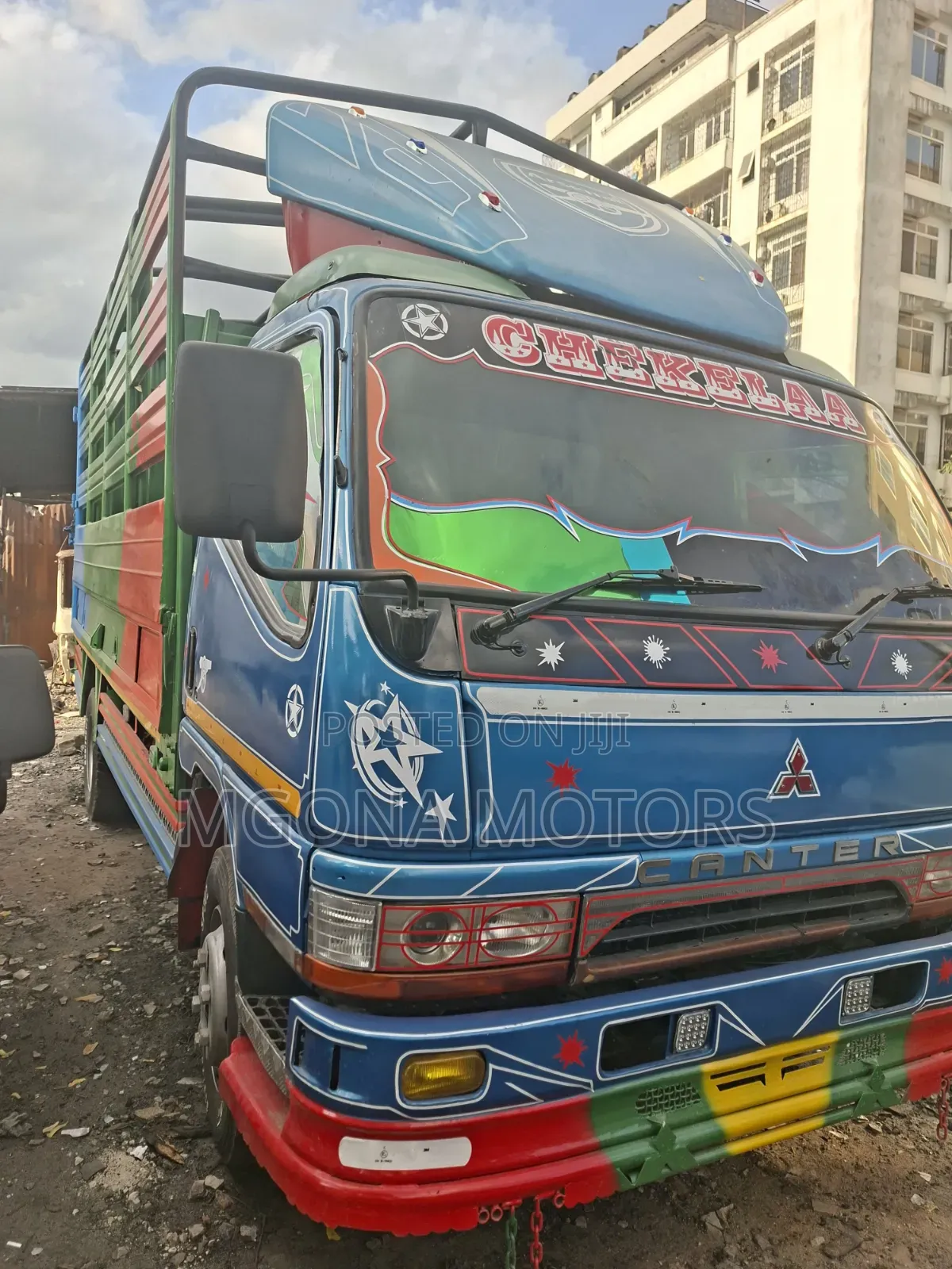 Mitsubishi Canter 2000 Green