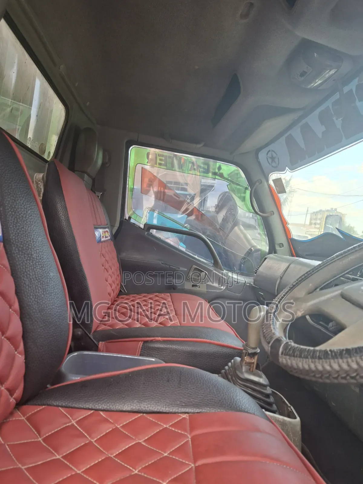 Mitsubishi Canter 2000 Green
