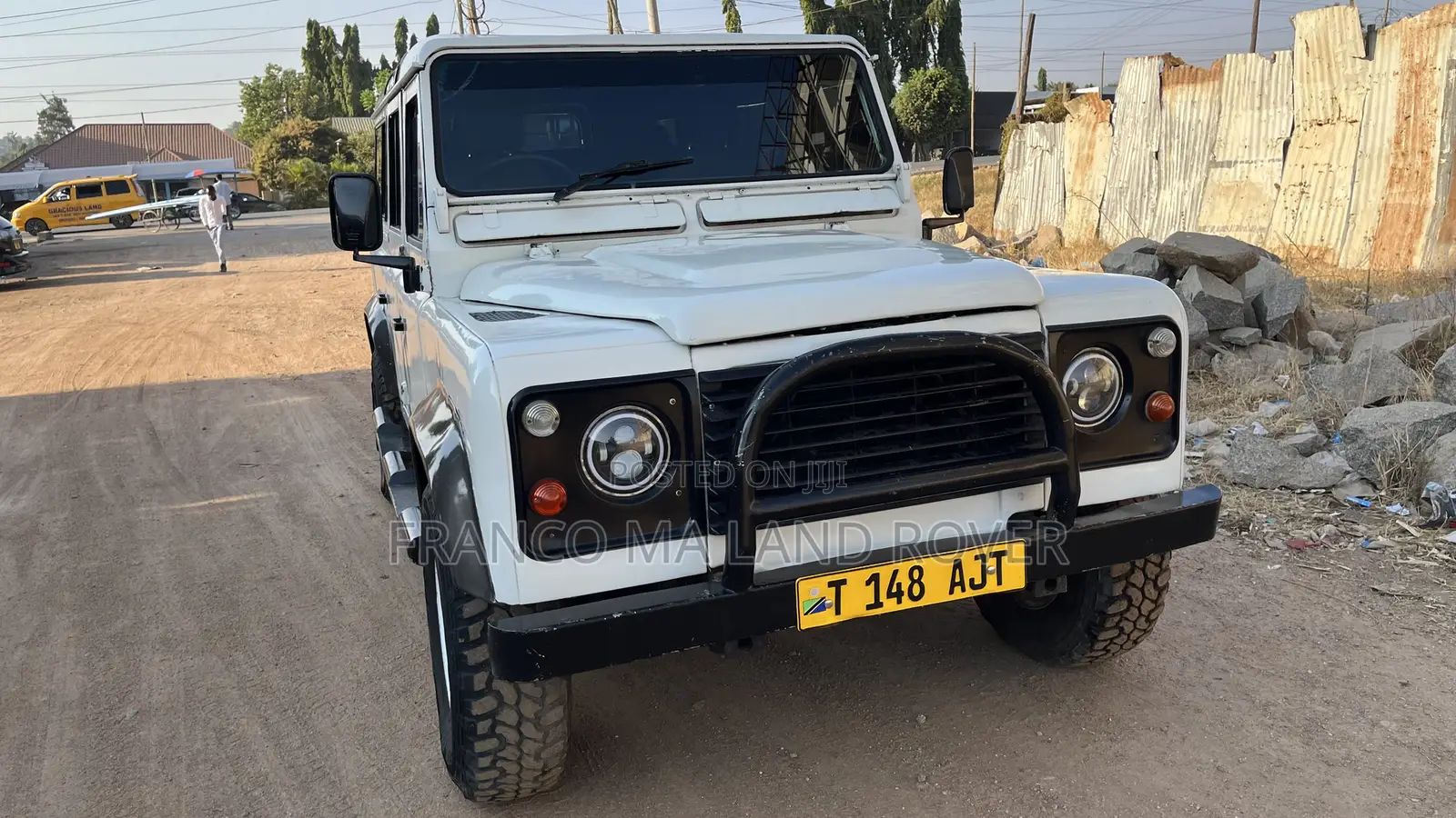 Land Rover Defender 2002 White