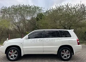 Toyota Kluger 2003 White