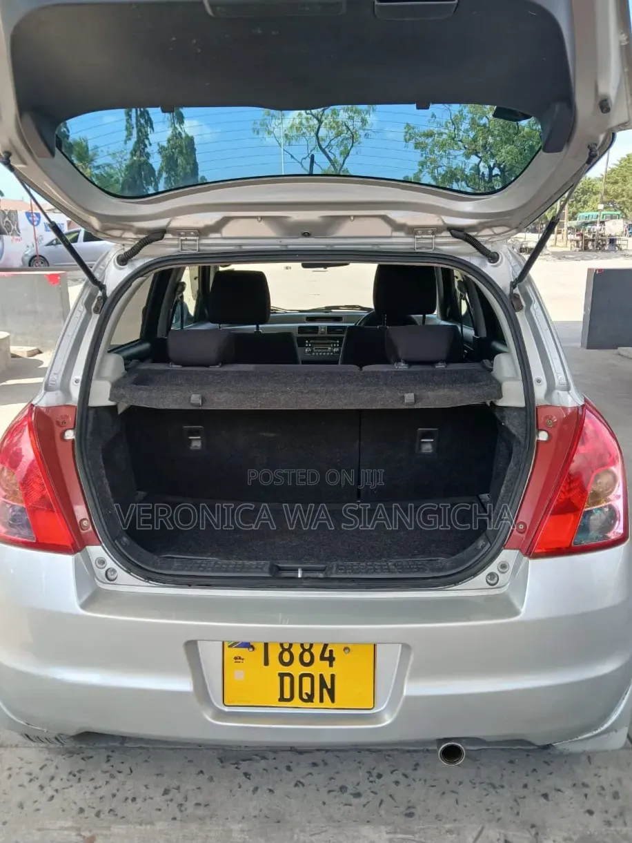 Suzuki Swift 2003 Silver