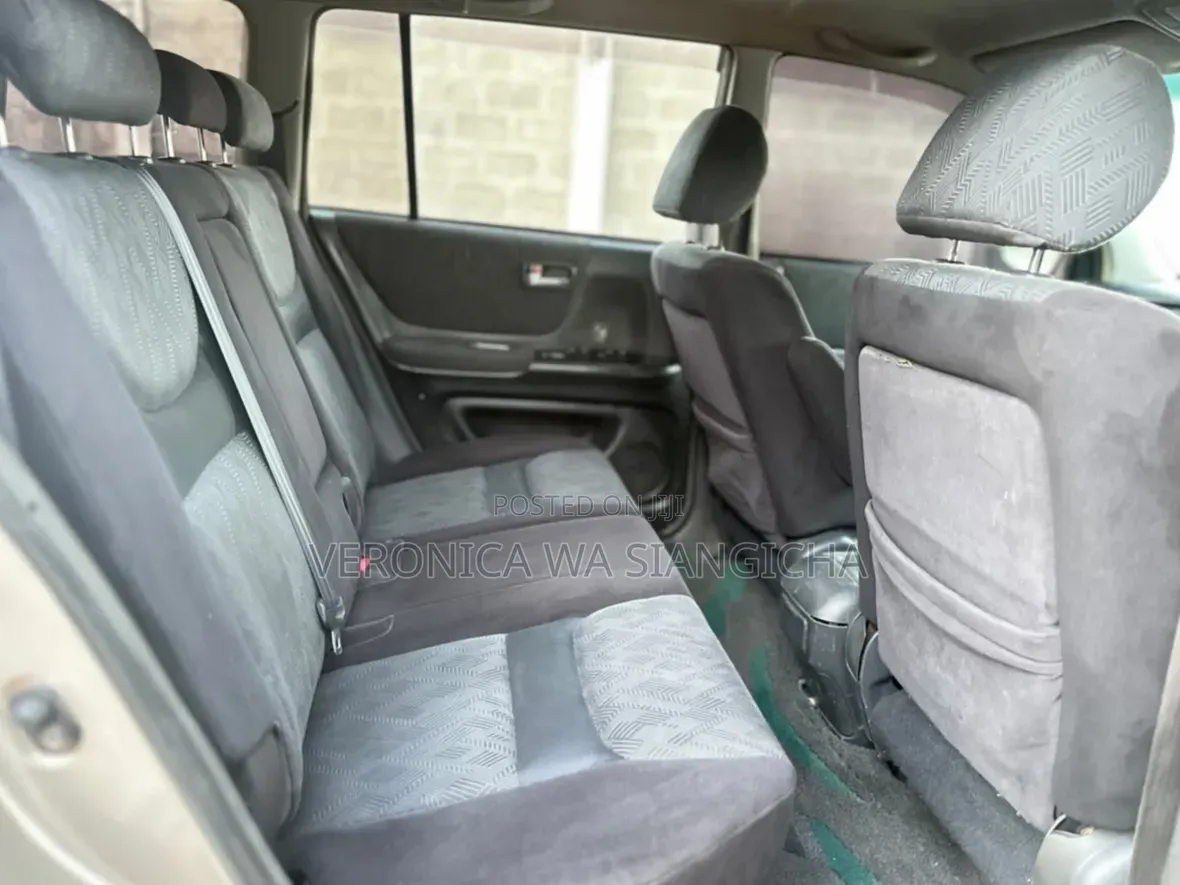 Toyota Kluger 2005 Gray