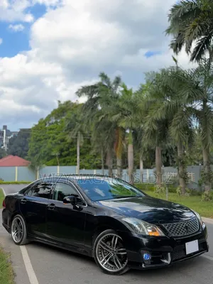 Toyota Crown 2010 Black