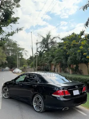 Toyota Crown 2010 Black