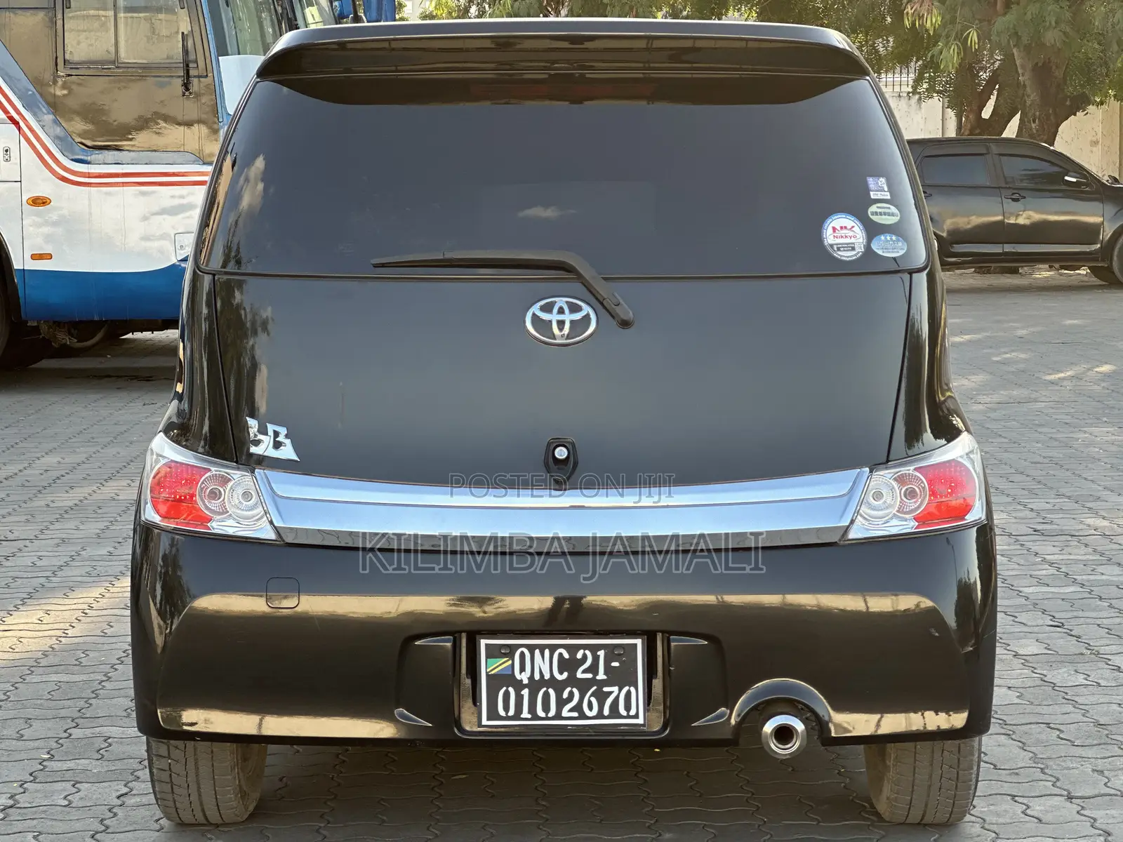 Toyota bB 2011 Black