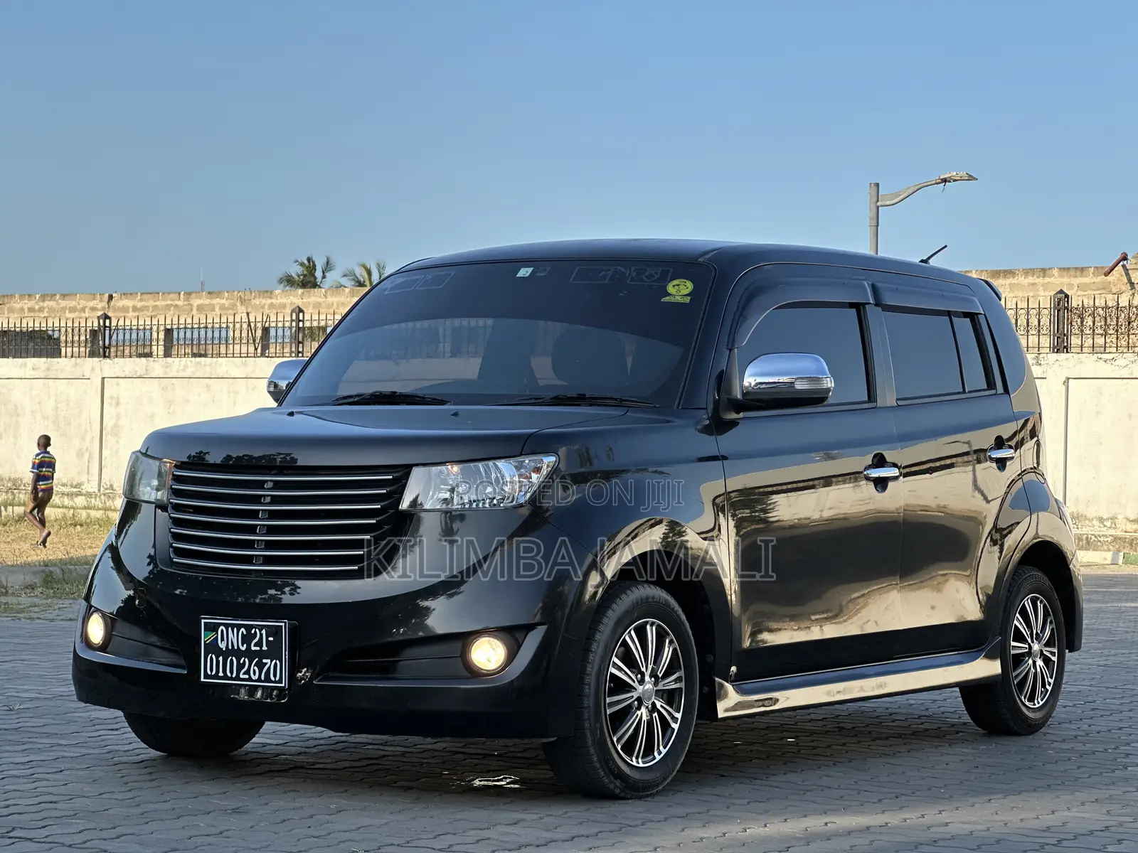 Toyota bB 2011 Black