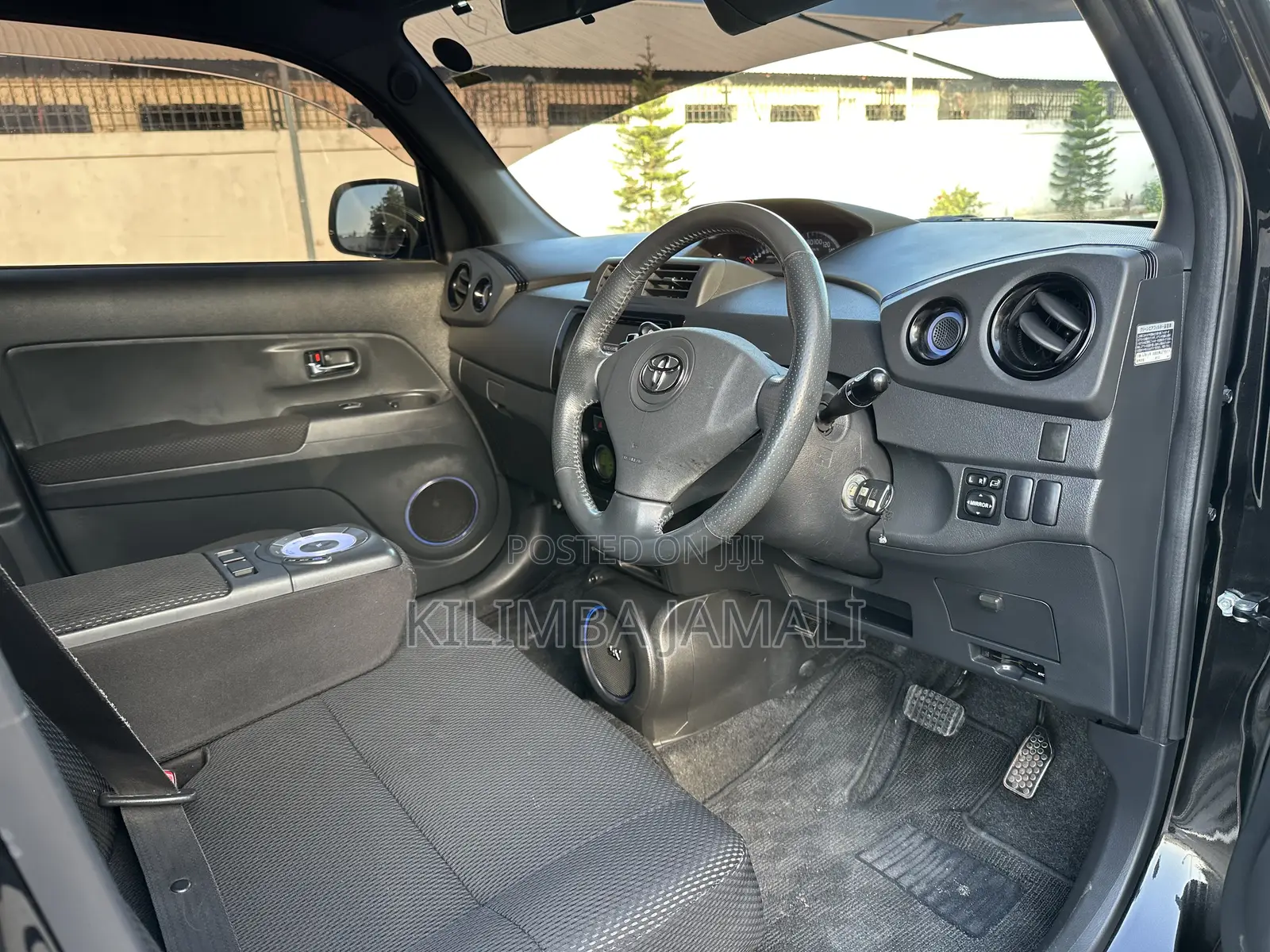 Toyota bB 2011 Black