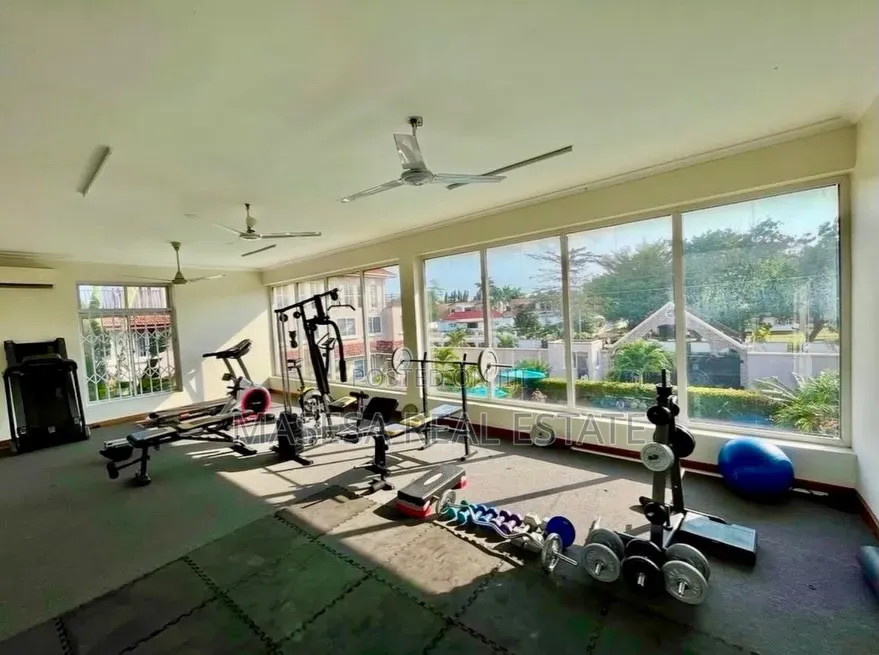 Furnished 4bdrm Villa in Oyster Bay for rent
