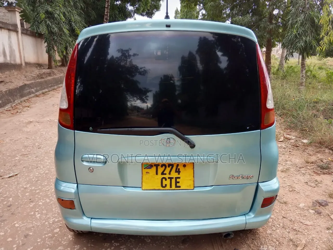 Toyota Fun Cargo 2004 Blue