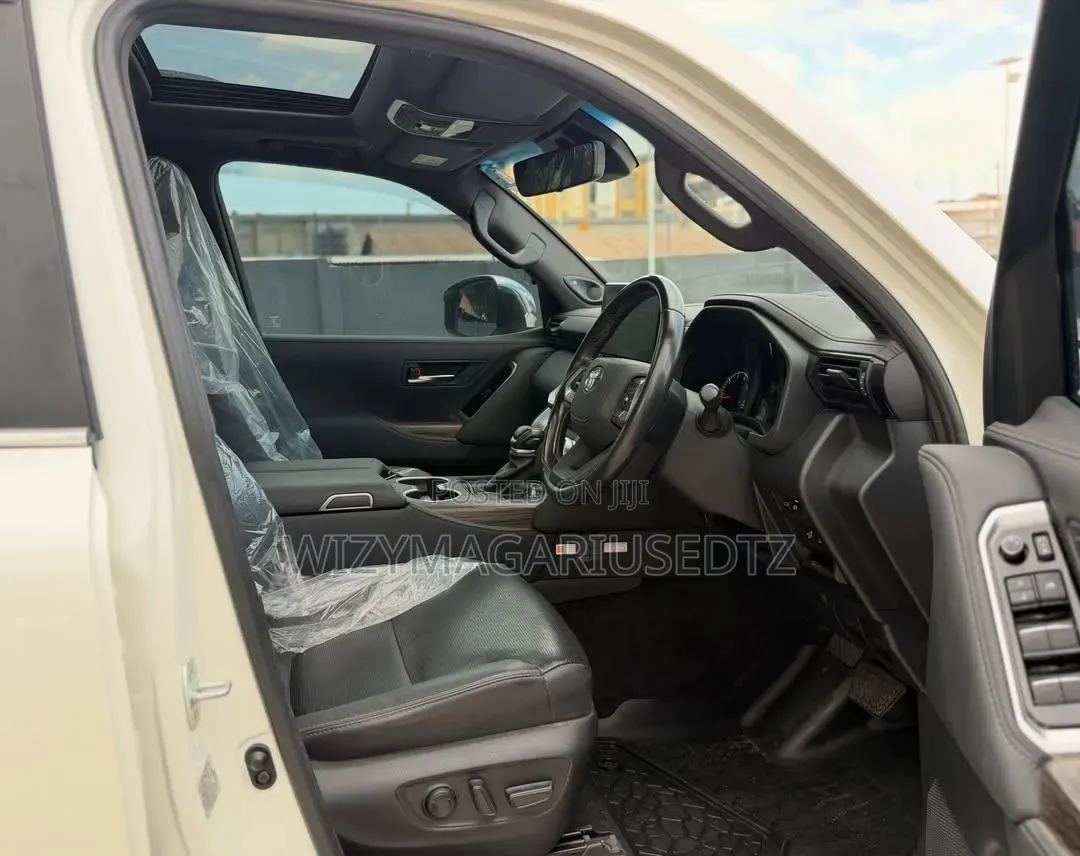 New Toyota Land Cruiser 2024 White