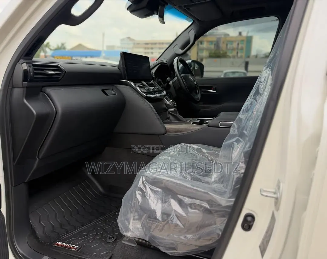 New Toyota Land Cruiser 2024 White