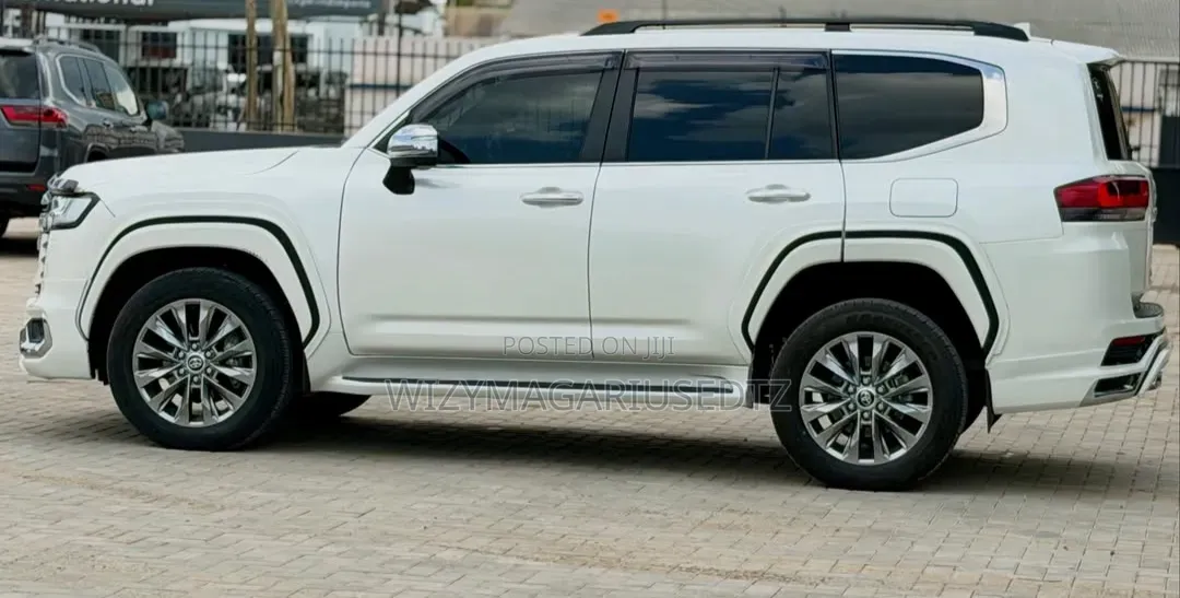 New Toyota Land Cruiser 2024 White