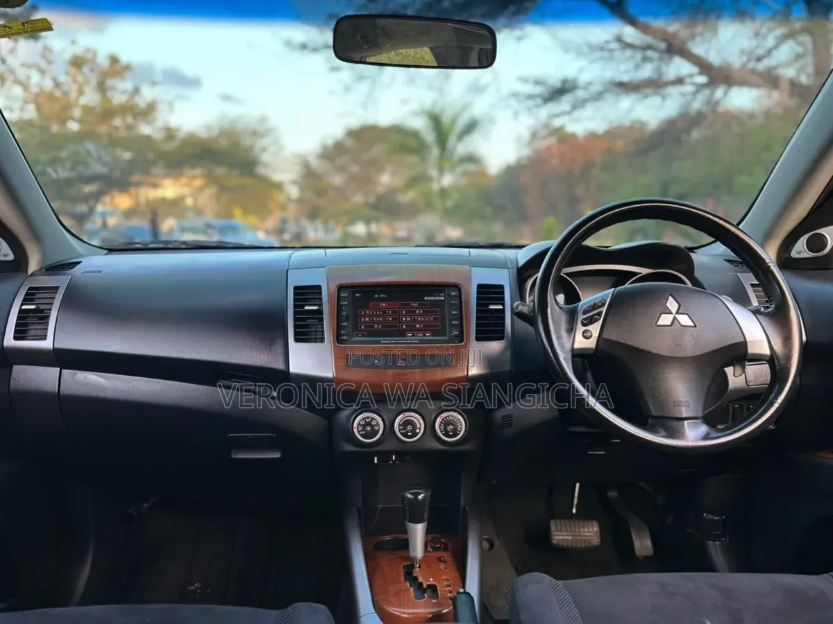 Mitsubishi Outlander 2005 Blue
