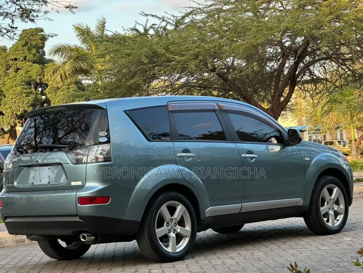 Mitsubishi Outlander 2005 Blue