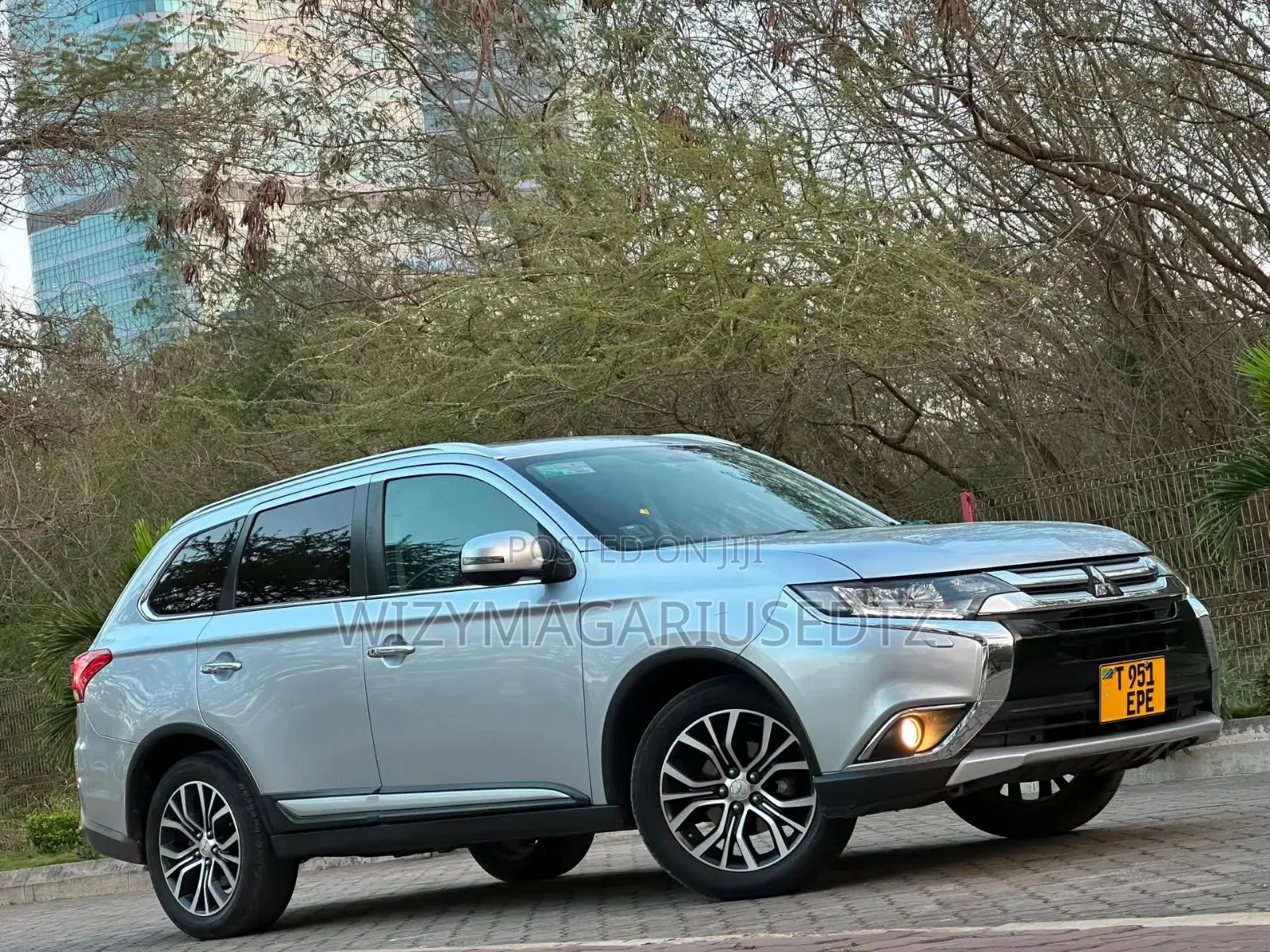 Mitsubishi Outlander 2015 Silver