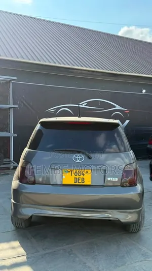 Toyota IST 2005 Gray