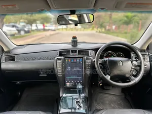 Toyota Crown 2004 White