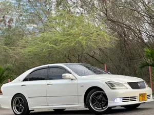 Toyota Crown 2004 White