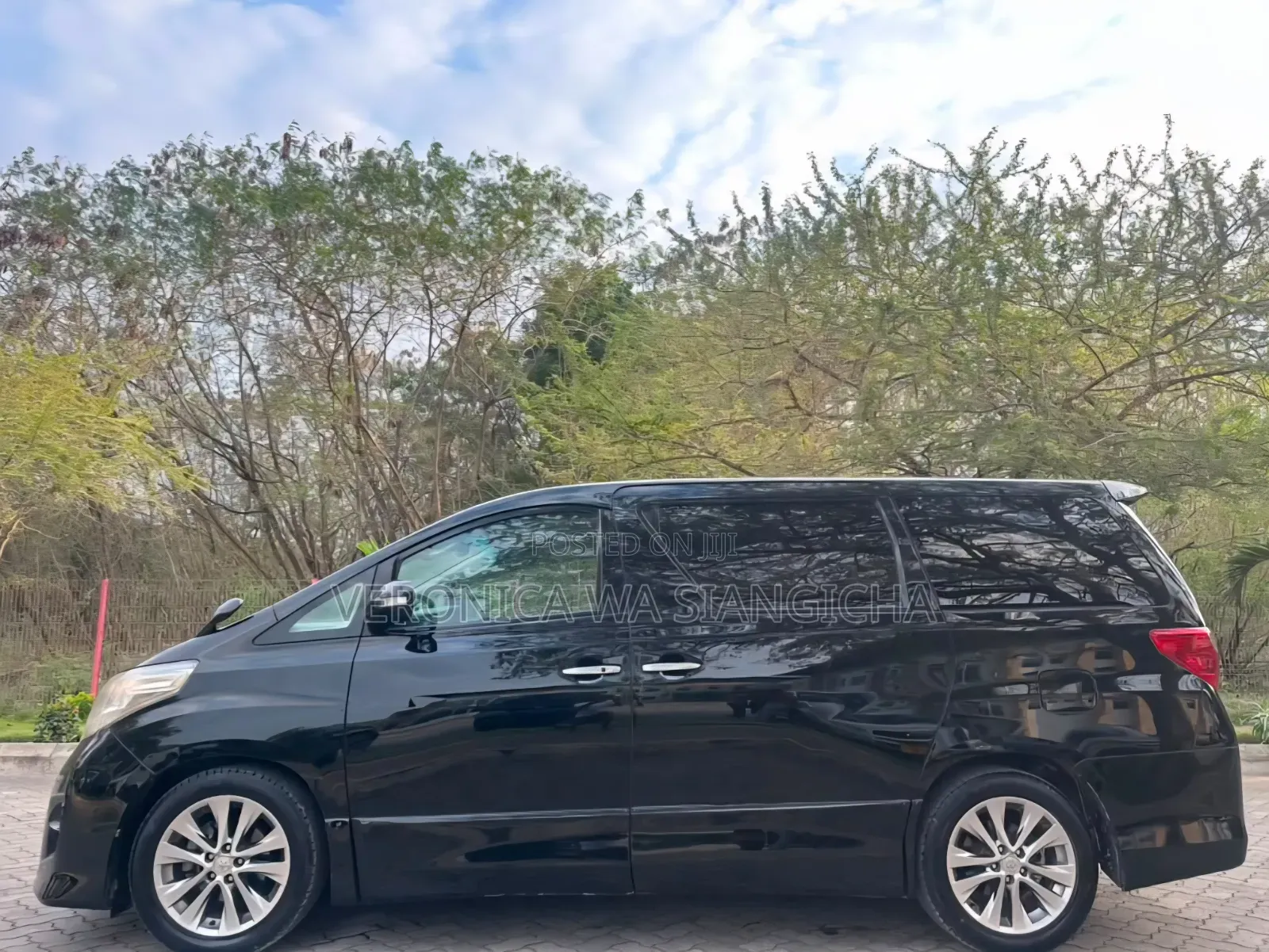 Toyota Alphard 2010 Black