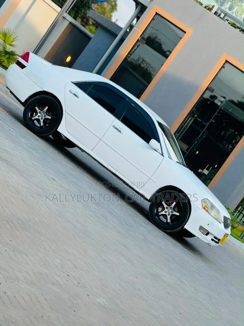 Toyota Mark II 2002 White