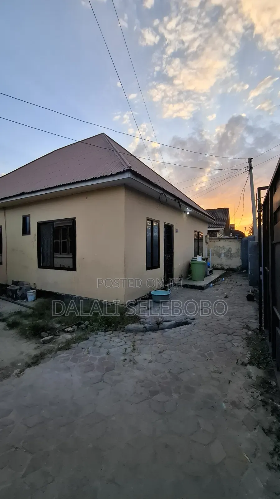 5bdrm Bungalow in Sinza Madukani for sale