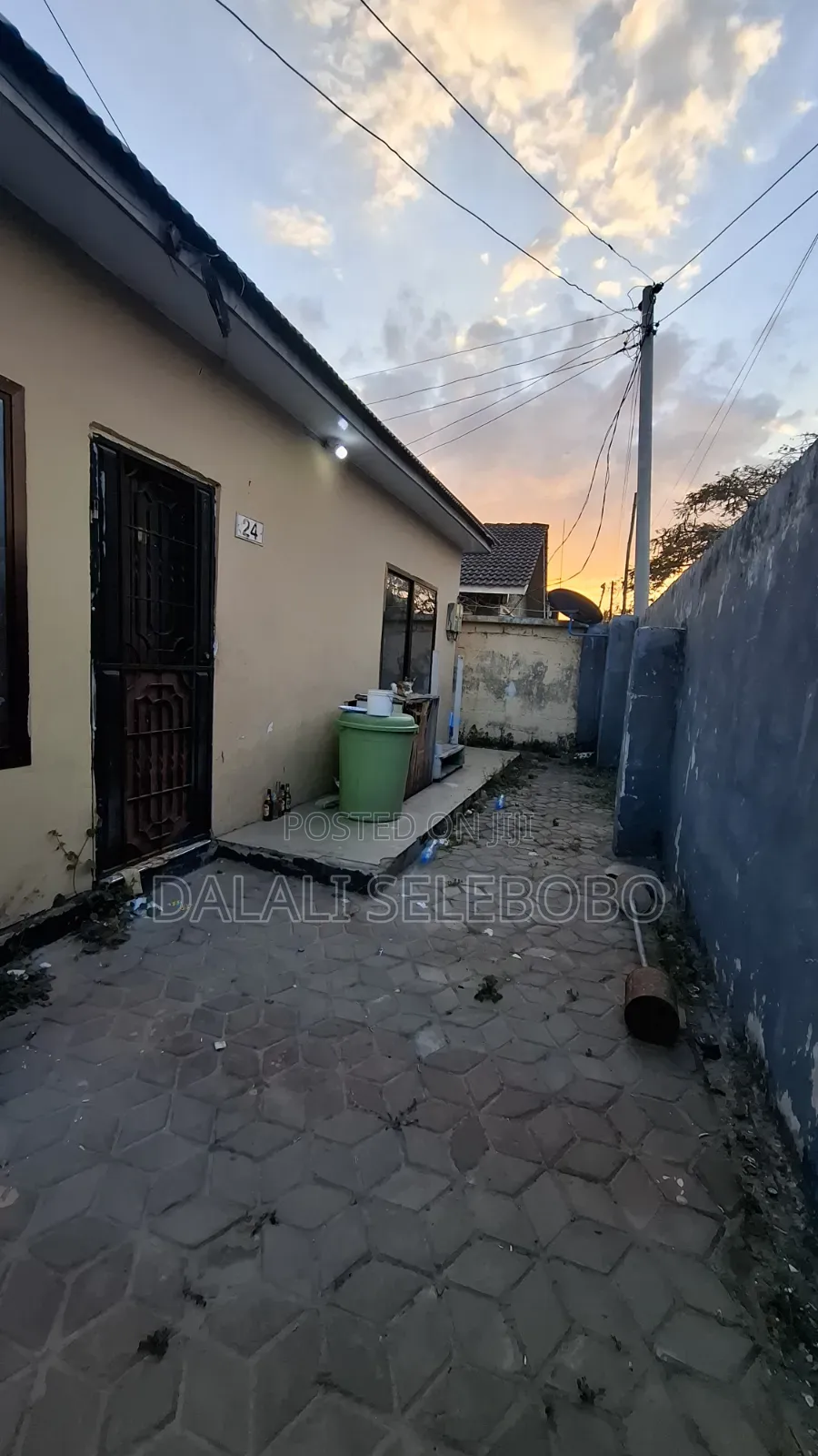 5bdrm Bungalow in Sinza Madukani for sale