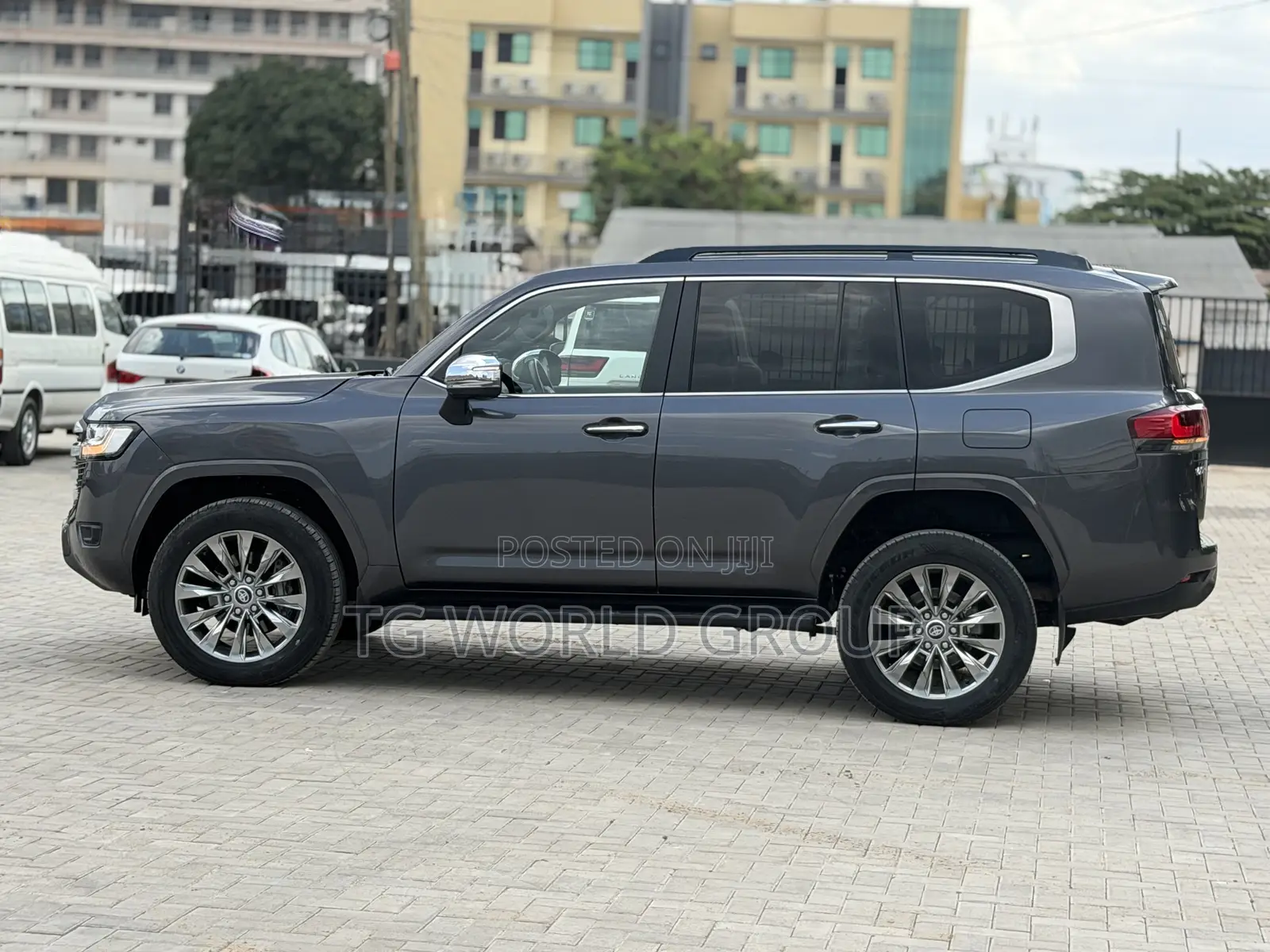 Toyota Land Cruiser LC300 2024 Gray